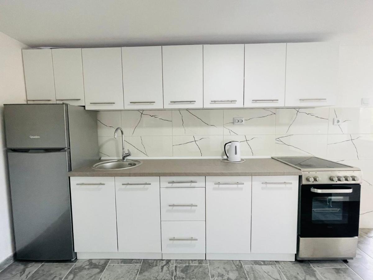 Ajla - Free Parking Apartment Сараево Екстериор снимка