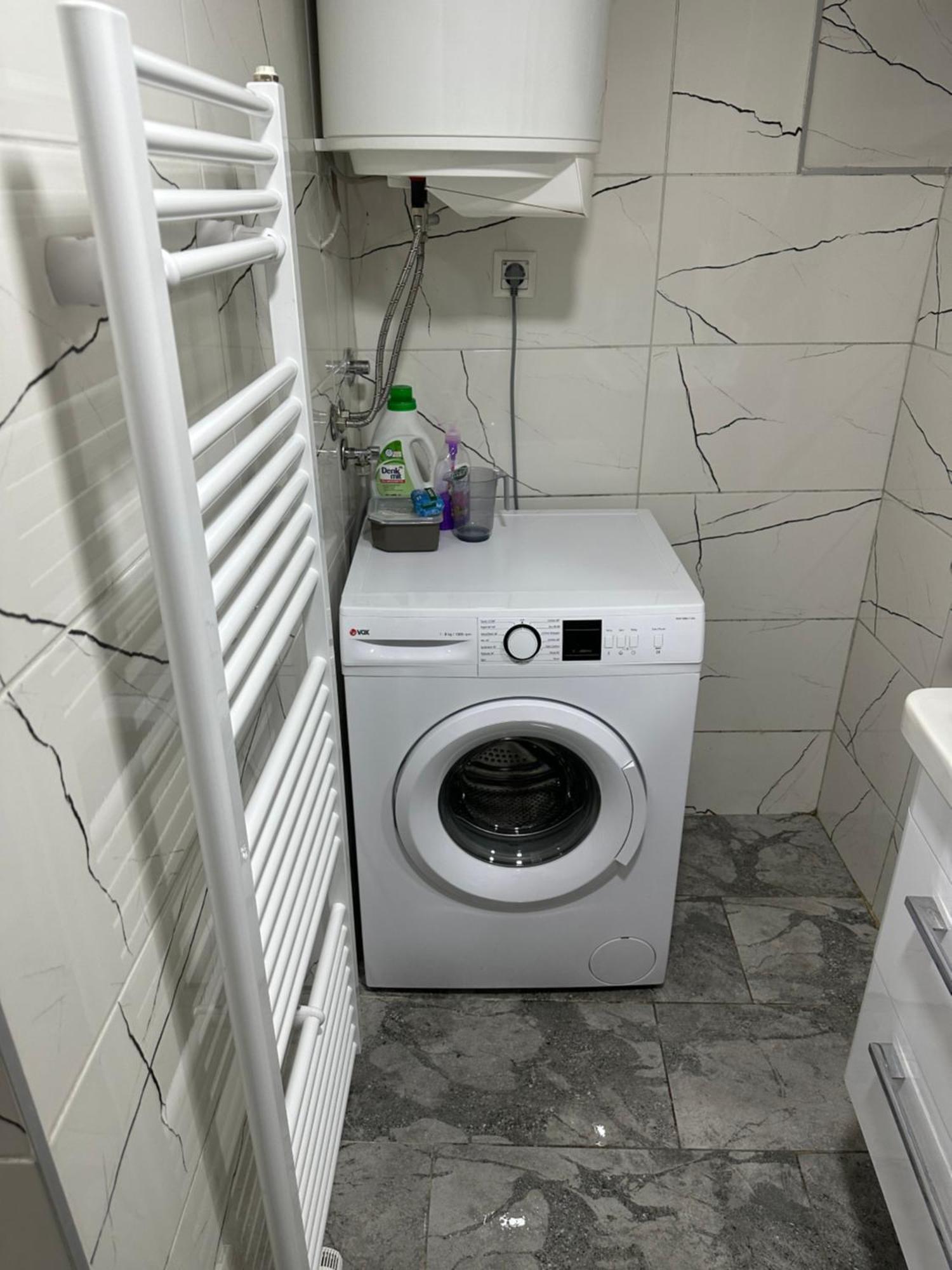 Ajla - Free Parking Apartment Сараево Екстериор снимка